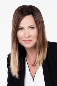 Evelyne Thomas
