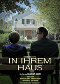 In ihrem Haus