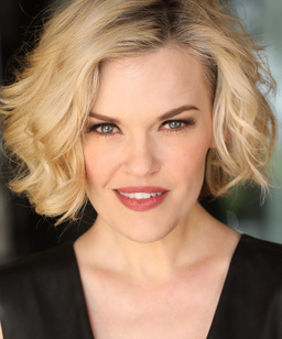 Kari Wahlgren