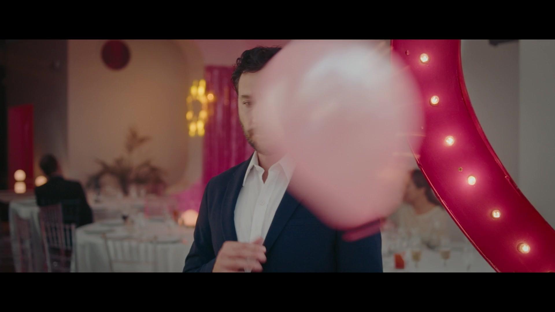 Wer will schon einen Astronauten heiraten? - Trailer - Englisch - HD