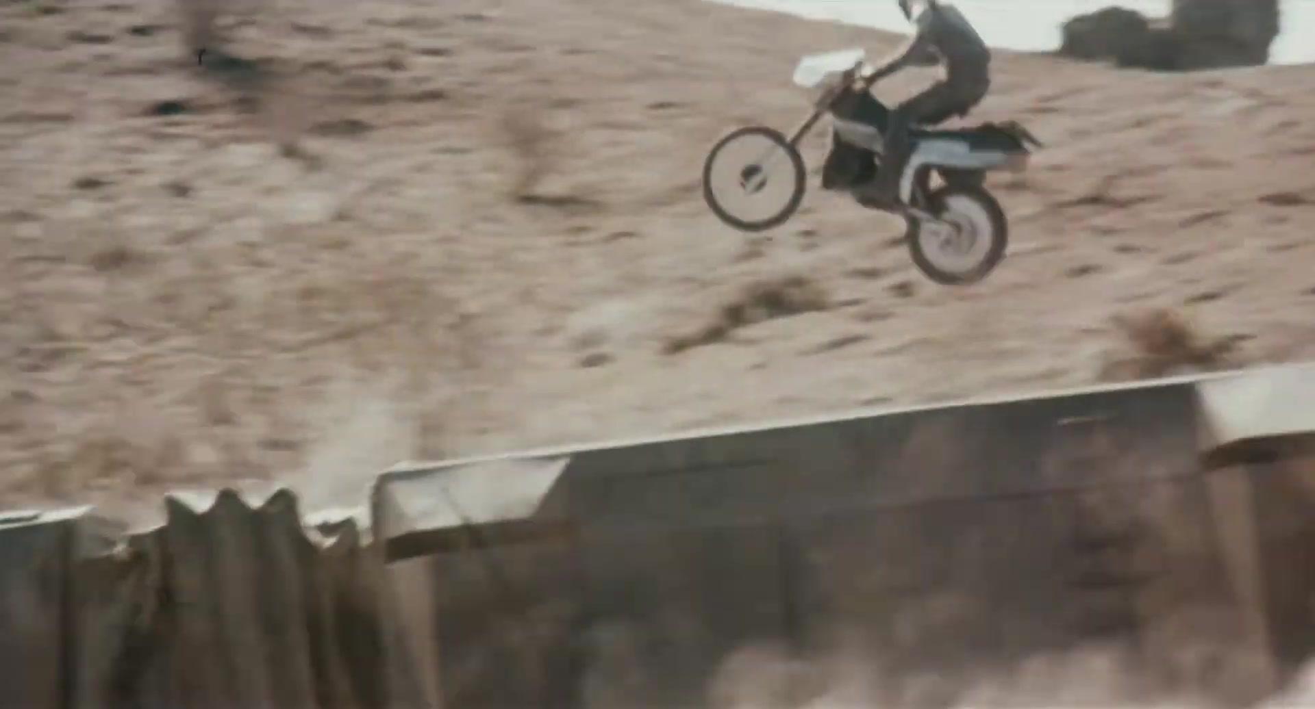 Battletruck - Der Kampfkoloss - Trailer - Englisch - HD