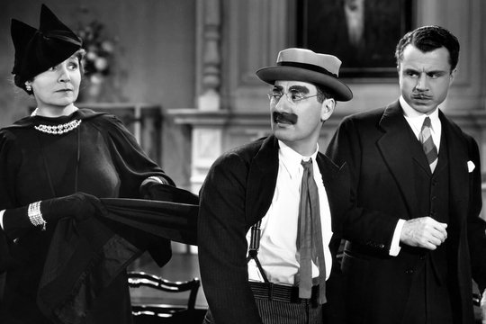 Die Marx Brothers - Das große Rennen - Szenenbild 1