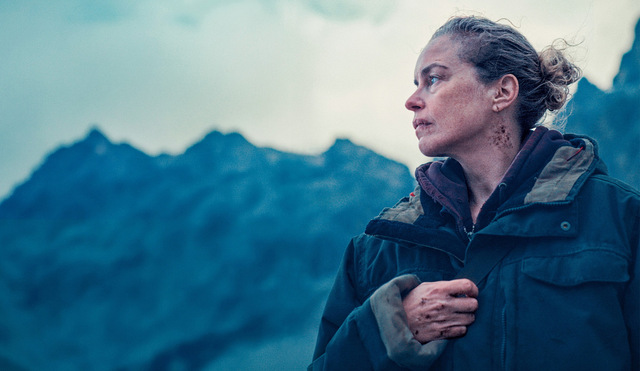 Kino: DIE ANDERE SEITE: Nina Hoss verstoßen und ausgegrenzt