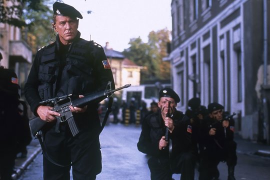 Enemy of My Enemy - Der Feind meines Feindes - Szenenbild 1