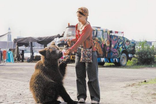 Der Kuss des Bären - Szenenbild 1
