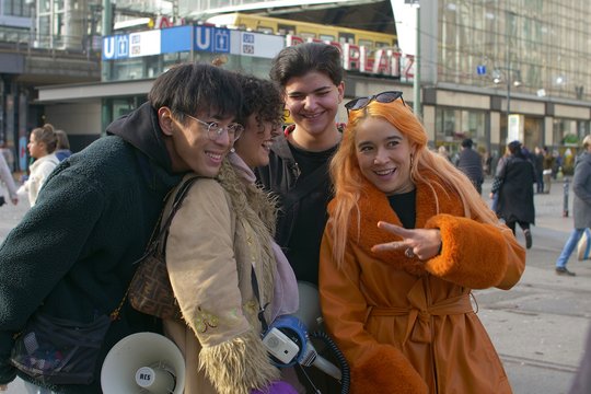 Niemals allein, immer zusammen - Szenenbild 12