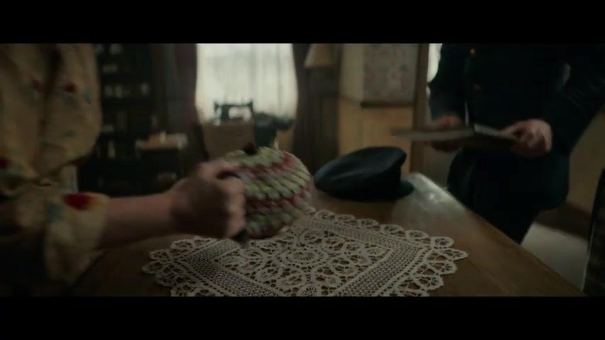 Mrs. Harris und ein Kleid von Dior - Trailer - Deutsch - SD