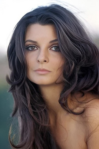 Anne Libert