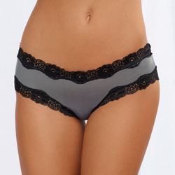 Panty mit Zierschnürung