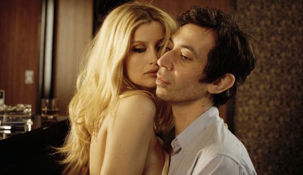 2010 mit Eric Elmosnino in der Musikerbiographie 'Gainsbourg - Popstar, Poet, Provokateur' © Prokino