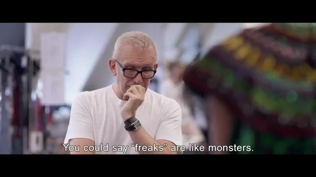 Jean Paul Gaultier - Freak & Chic - Trailer - Englisch - SD