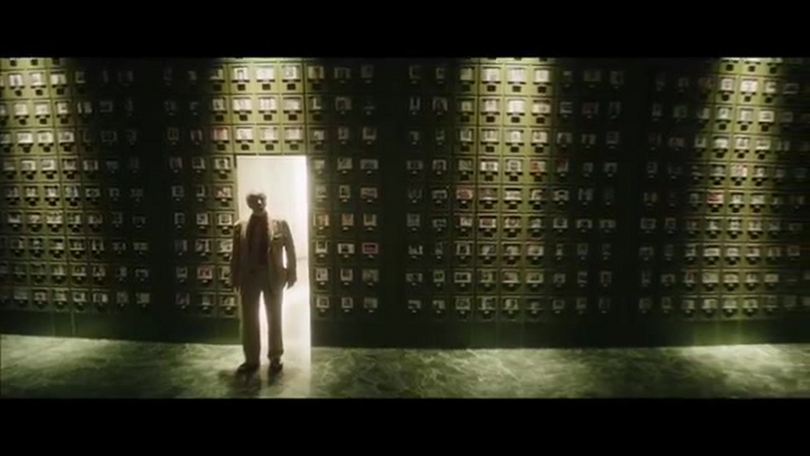 Diener Der Dunkelheit Film Ende Erklärung Diener der Dunkelheit: DVD, Blu-ray, 4K UHD oder Stream - VIDEOBUSTER