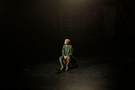 Ach, diese Lücke, diese entsetzliche Lücke - Szenenbild 11