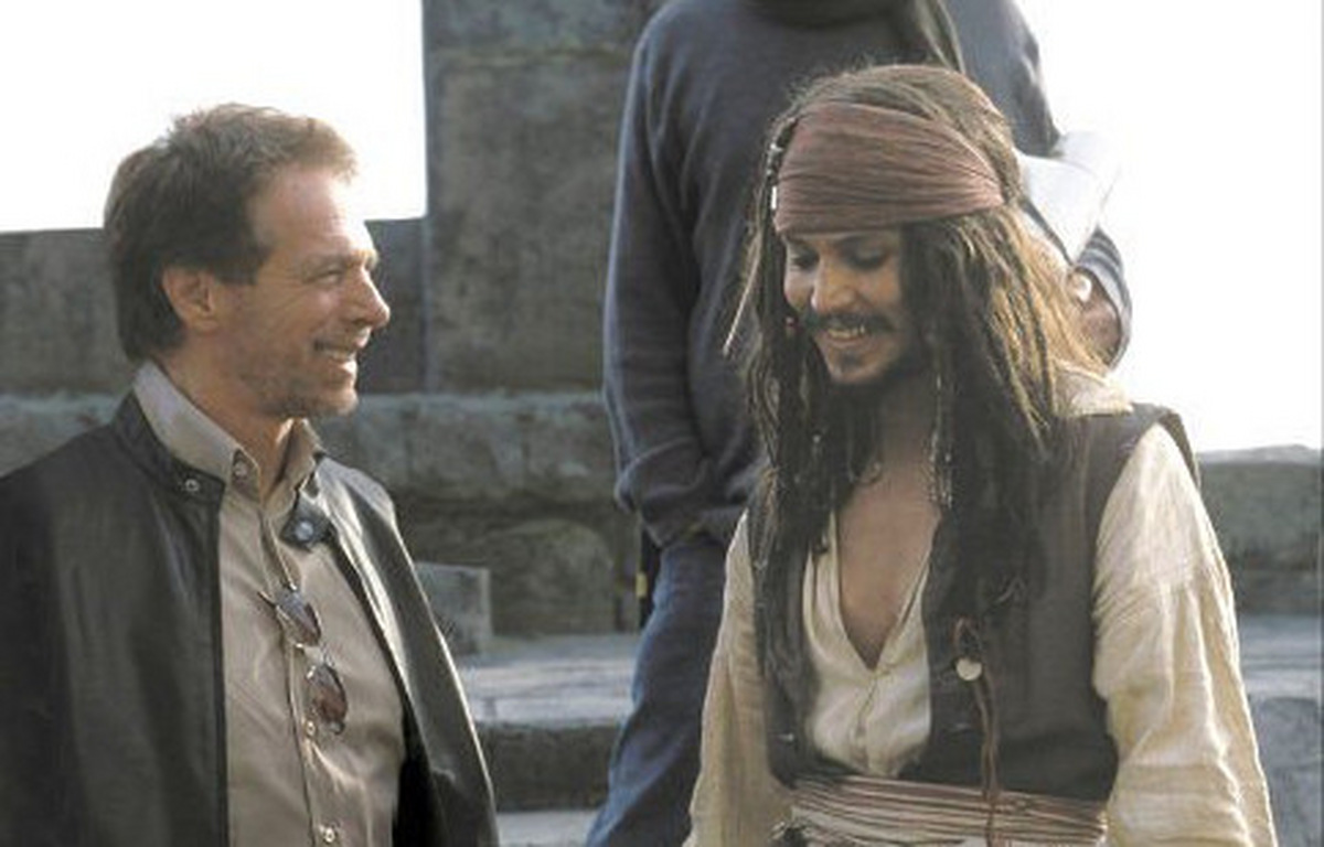 Jerry Bruckheimer und Johnny Depp beim Dreh zu 'Fluch der Karibik' © Walt Disney Studios