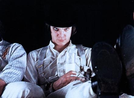 Sauer wie eine Zitrusfrucht: Malcolm McDowell 1971 in 'Uhrwerk Orange' © Warner