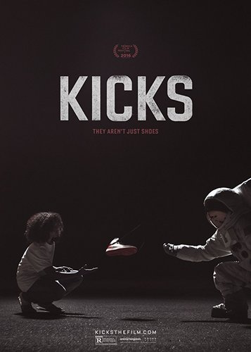 Kicks - Poster 2
