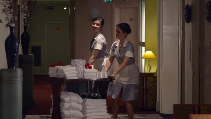 Eine Königin zu Weihnachten - Trailer - Deutsch - SD