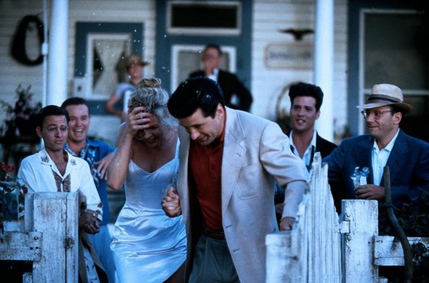 Die blonde Versuchung DVD oder Bluray leihen VIDEOBUSTER.de