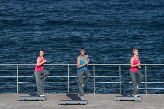 Fit for Fun - Step Workout Cardio & Fatburning - Szenenbild 4