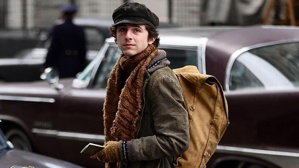 Timothée Chalamet in LIKE A COMPLETE UNKNOWN (USA 2024) © Searchlight Pictures