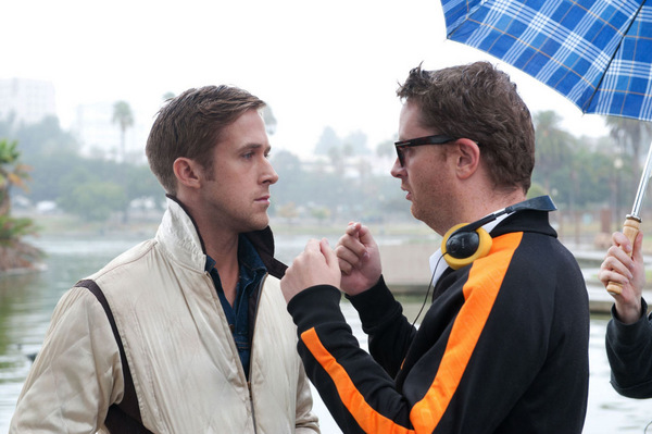 Ryan Gosling mit Regisseur Nicolas Winding Refn bei den Dreharbeiten zu 'Drive' © Universum Film