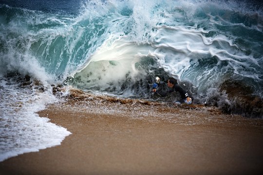 Shorebreak - Die perfekte Welle - Szenenbild 4
