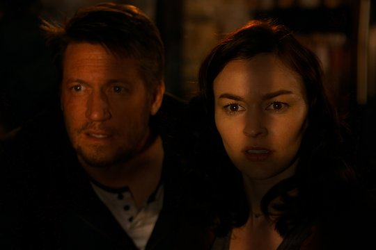 Scarlett - Gefährliches Erbe - Szenenbild 2