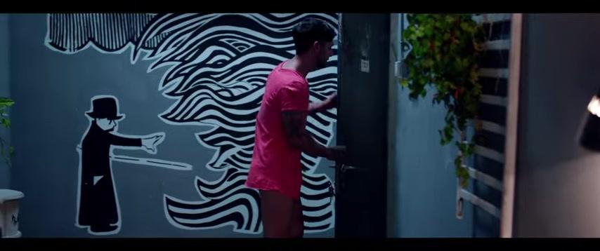 In Bed - Trailer - Englisch - SD