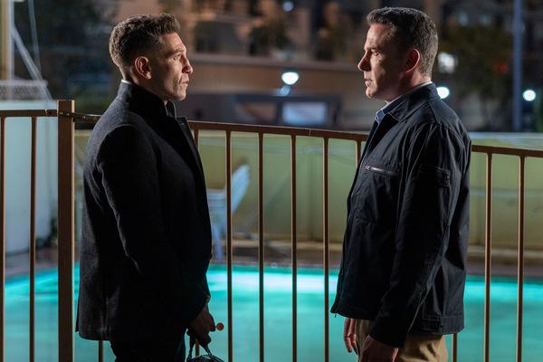 Jon Bernthal und Ben Affleck in ACCOUNTANT 2 (USA 2025) © Warner Bros.