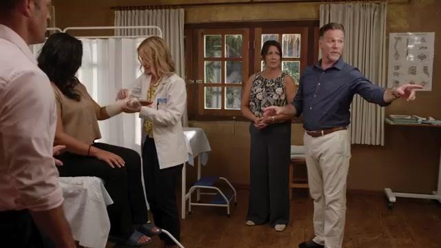 Die Schöne und der Milliardär auf Bali - Trailer - Deutsch - SD