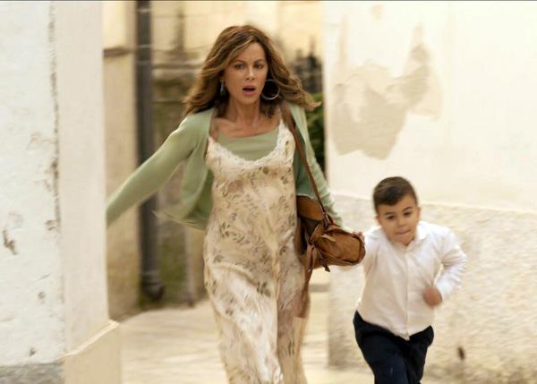 Kate Beckinsale in STOLEN GIRL (Großbritannien, USA 2025) © Voltage Pictures