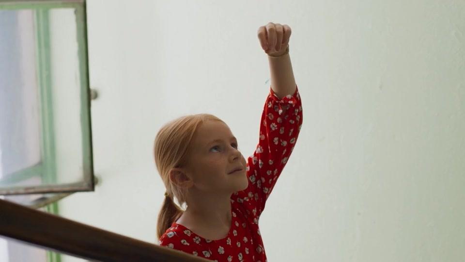 Die kleine Spinne Lilly Webster - Trailer - Deutsch - SD