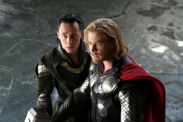 Tom Hiddlestone und Chris Hemsworth in 'Thor' © Paramount 2011