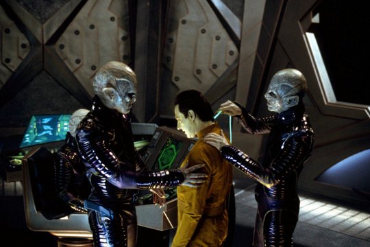Star Trek 10 - Nemesis - Szenenbild 12
