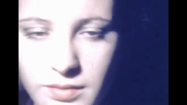 All the Beauty and the Bloodshed - Trailer - Deutsch - SD