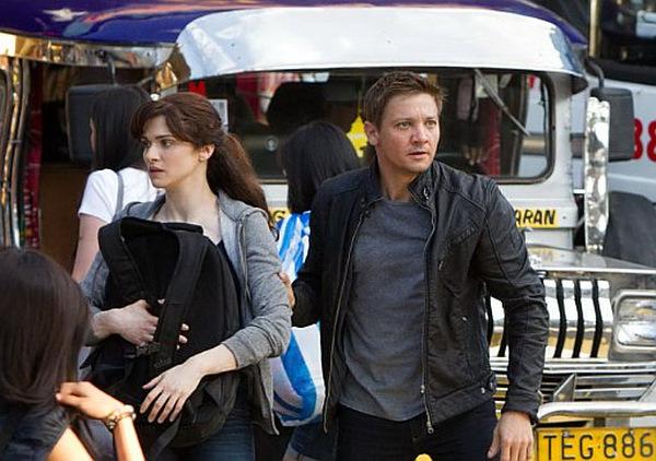 Rachel Weisz und Jeremy Renner in 'Das Bourne Vermächtnis' © Universal 2012