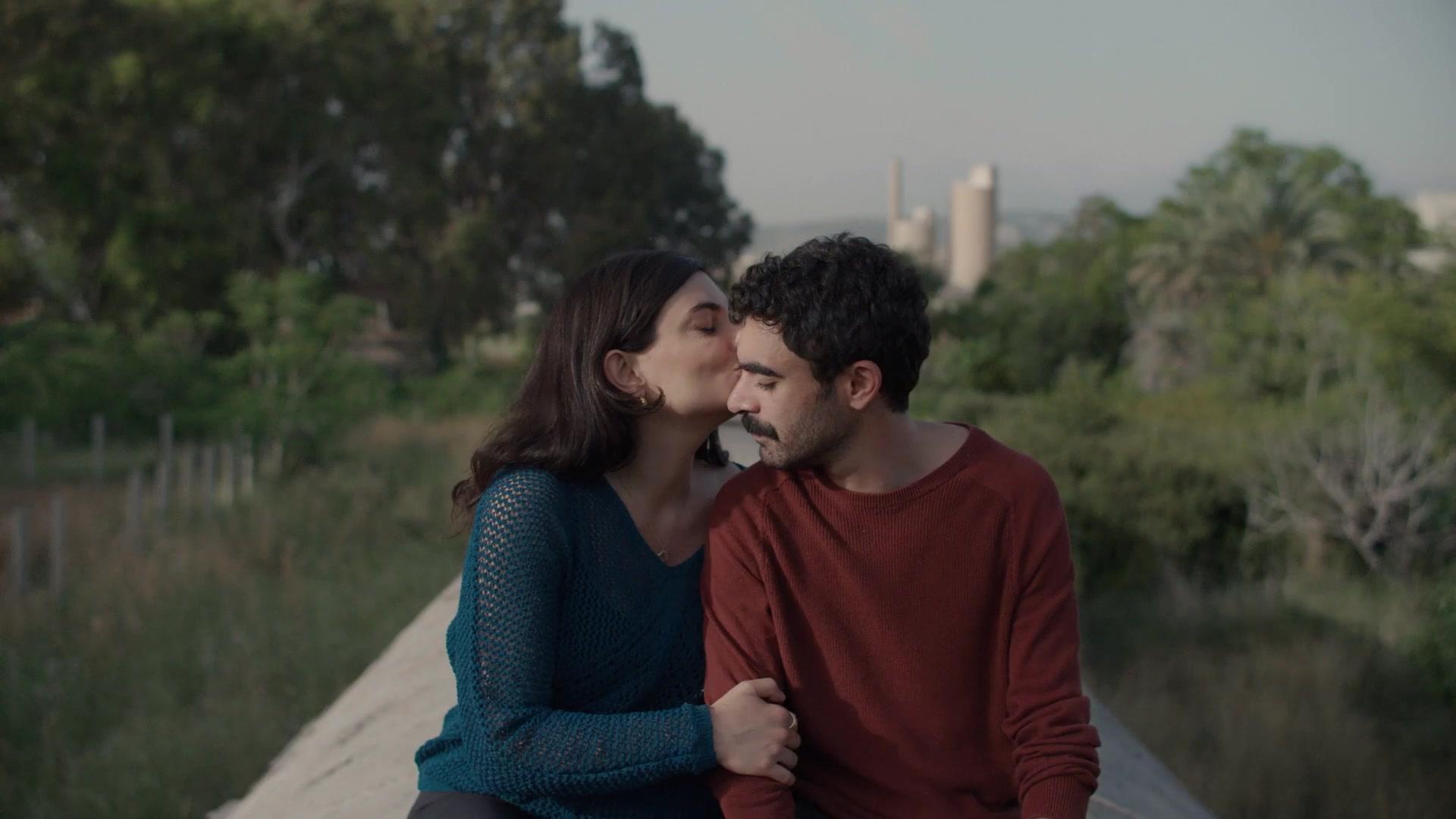 A Sad and Beautiful World - Trailer - Deutsch - HD