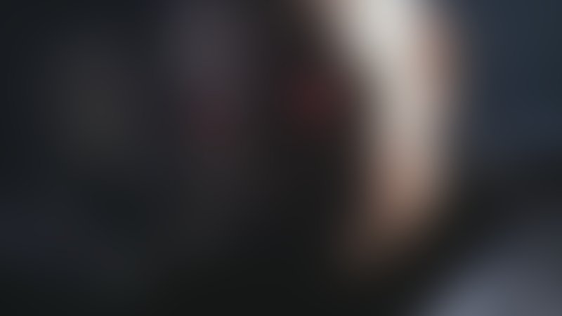 Holidays - Surviving Them Is Hell - Trailer - Englisch - SD