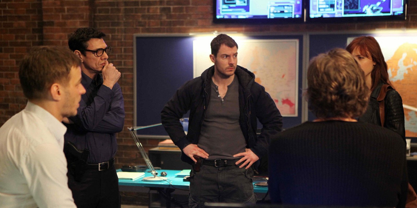 Crossing Lines - Staffel 1