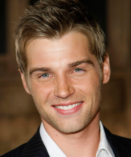 Mike Vogel