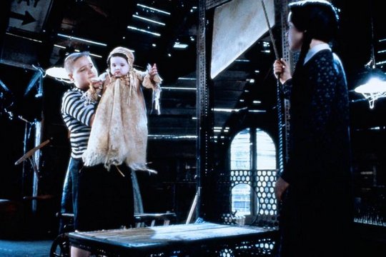 Die Addams Family in verrückter Tradition - Szenenbild 7