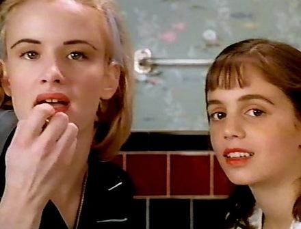 Juliette Lewis und Eliza Dushku 1992 in 'That Night'