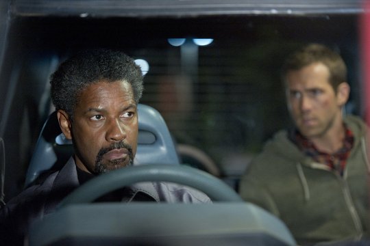 Safe House - Niemand ist sicher - Szenenbild 6