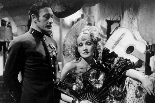 Der Teufel ist eine Frau - Szenenbild 1