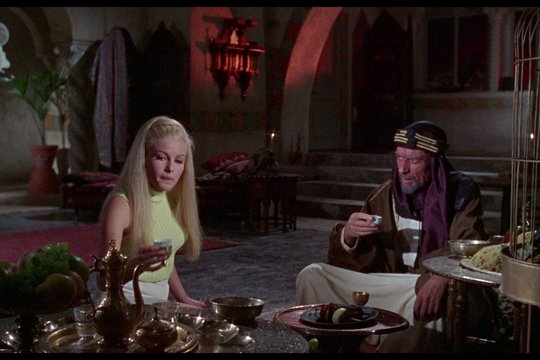 The Vengeance of She - Jung, blond und tödlich - Szenenbild 1