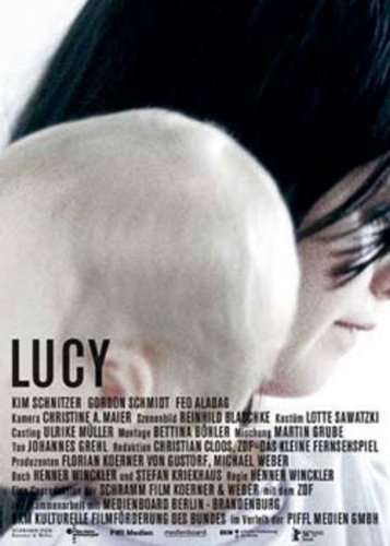Lucy - Poster 1