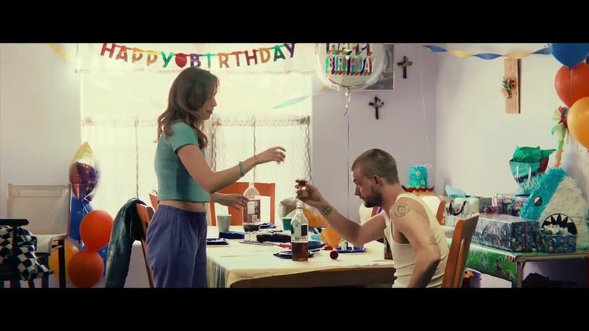 Bleeding Love - Trailer - Englisch - SD
