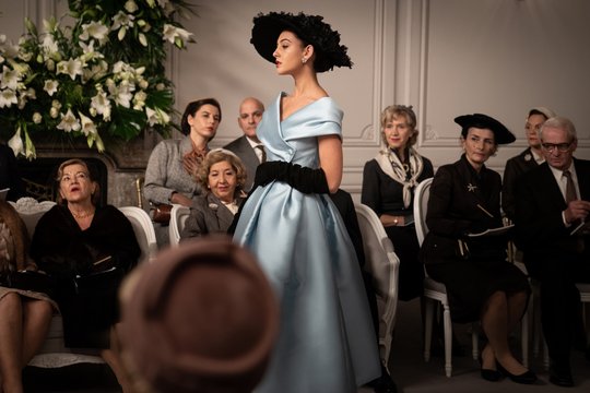 Mrs. Harris und ein Kleid von Dior - Szenenbild 13