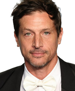 Simon Rex