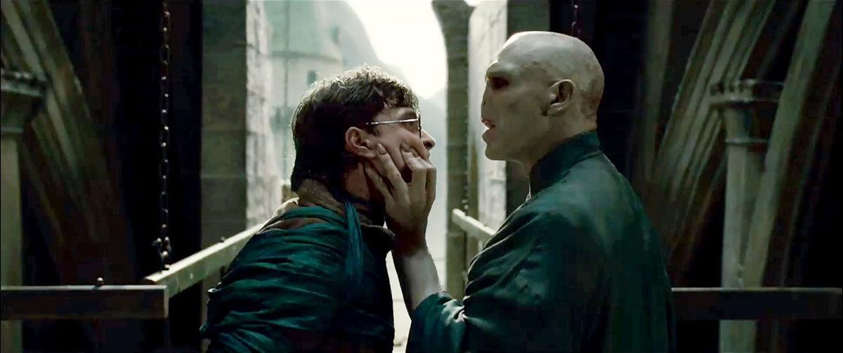 Daniel Radcliffe und Ralph Fiennes in 'Harry Potter und die Heiligtümer des Todes - Teil 2' © Warner Home Video 2011